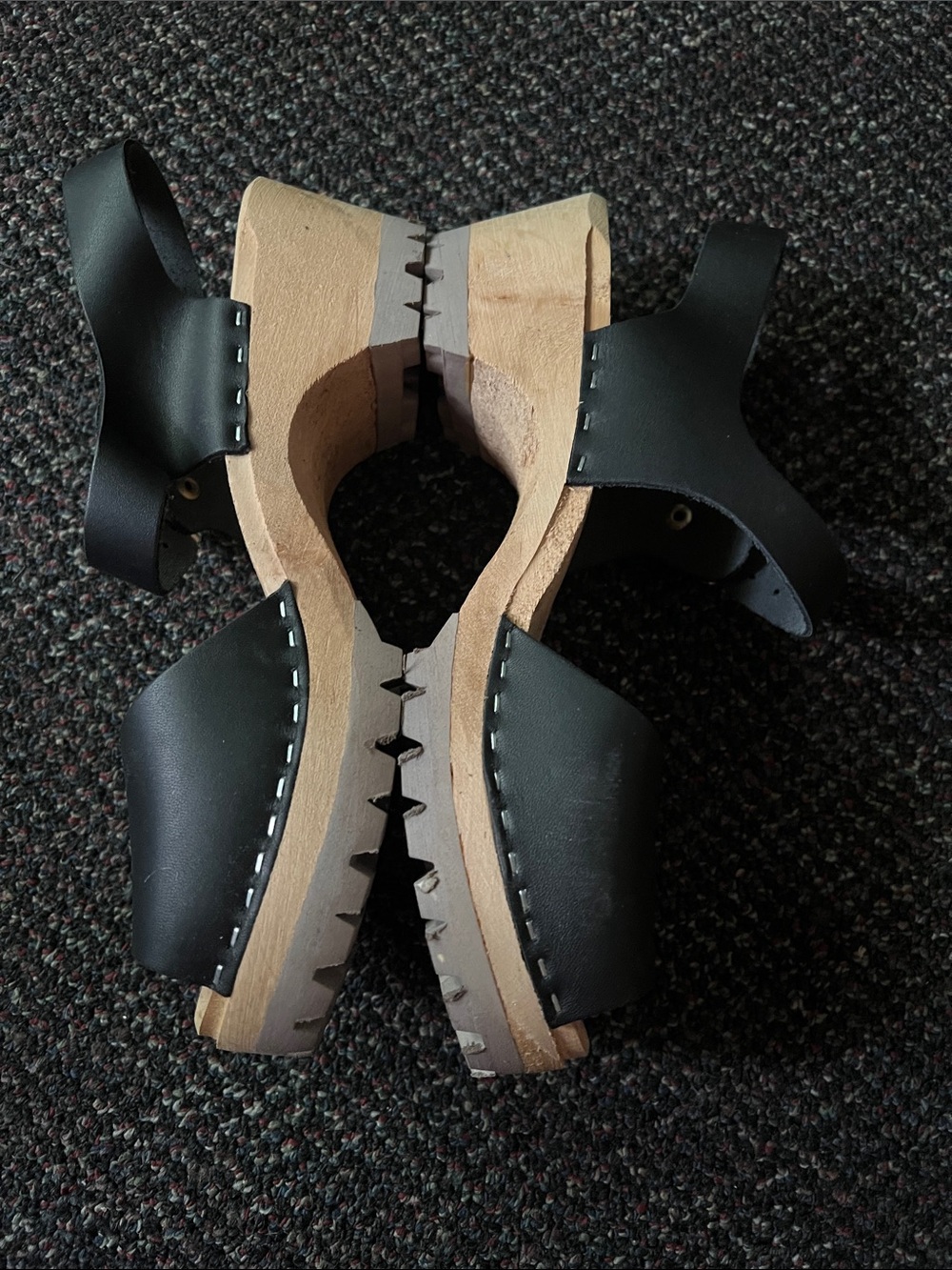 MIA Sweden Black Leather Clog Sandals . Stamped as size 39. Fits like a US 9. - Picture 2 of 5
